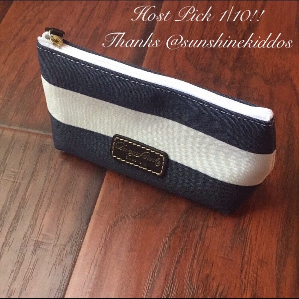 🎉HP🎉EUC - Dooney & Bourke Cosmetic Bag